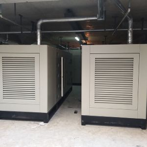 玉柴國三400KW并機800KW柴油發電機